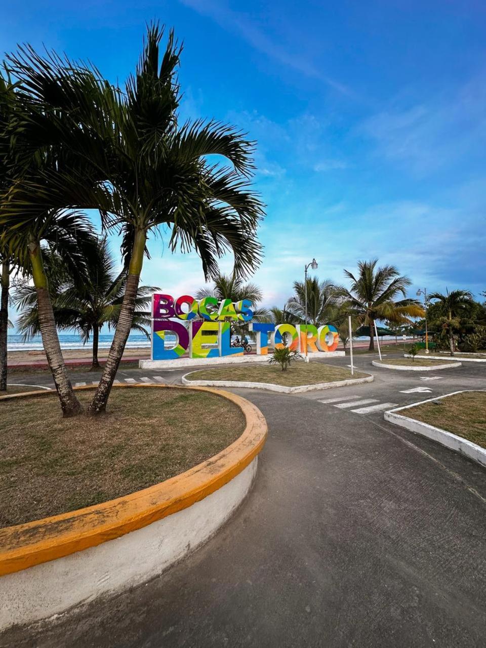 Hotel La Y Surf Camp Bocas del Toro Exterior foto